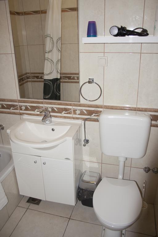Apartments Mirage Новалья Экстерьер фото