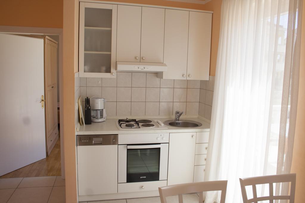 Apartments Mirage Новалья Экстерьер фото
