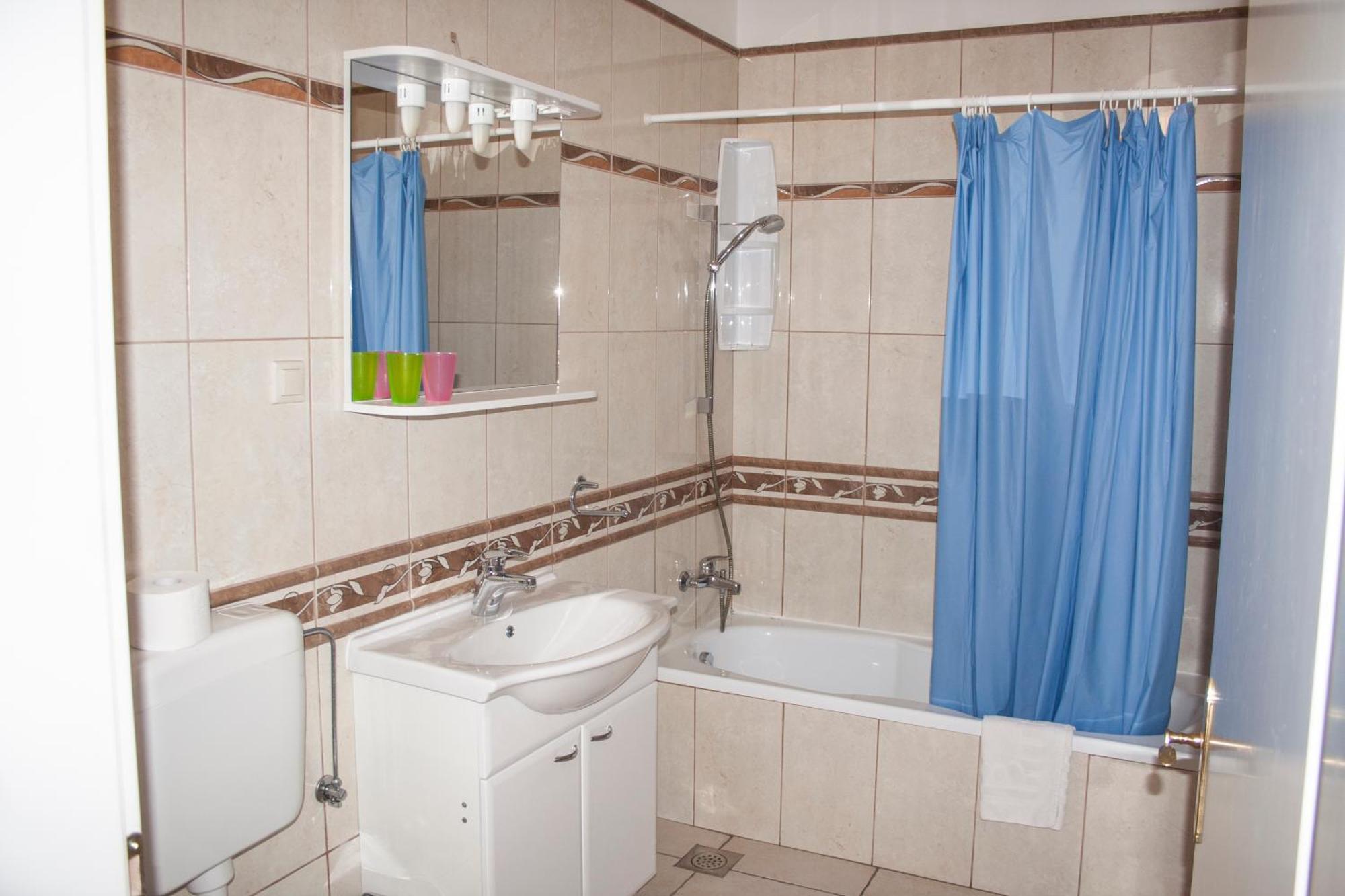 Apartments Mirage Новалья Экстерьер фото