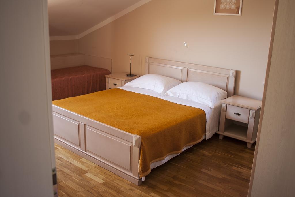 Apartments Mirage Новалья Экстерьер фото
