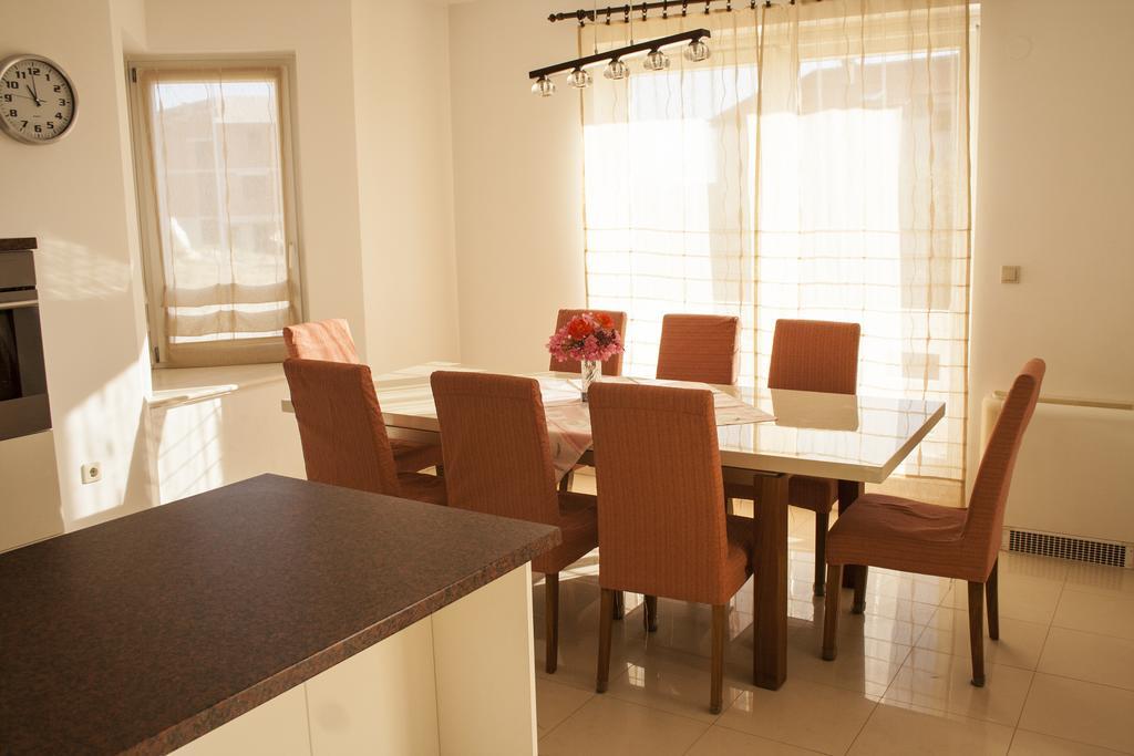 Apartments Mirage Новалья Экстерьер фото
